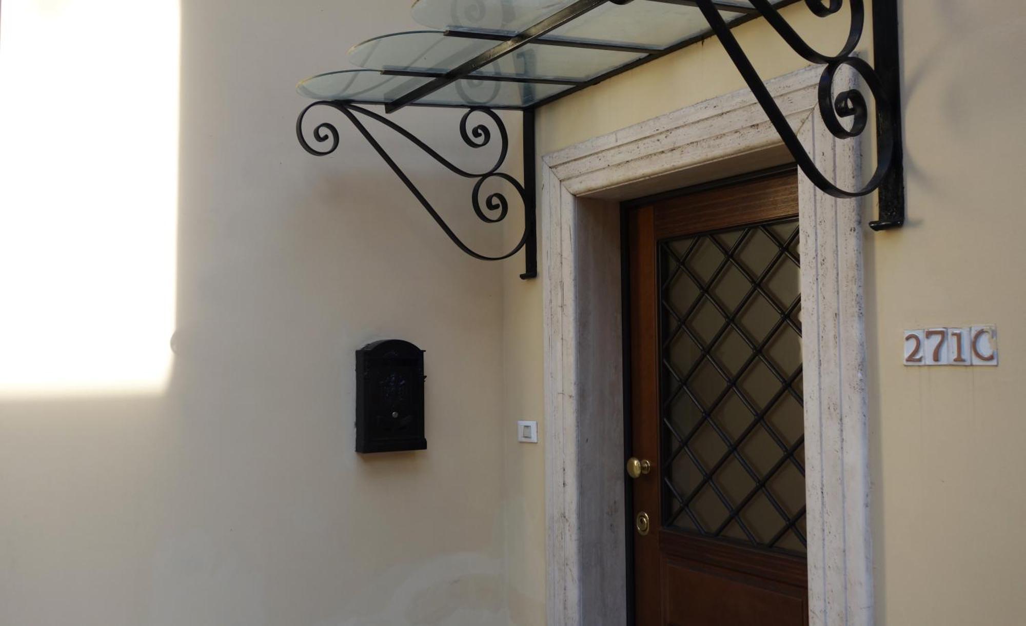 Eleonora'S Apartment Рим Экстерьер фото